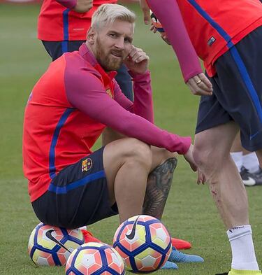 Leo Messi back in training ahead of Deportivo match