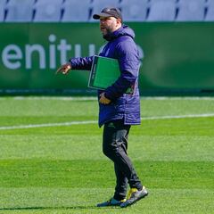 “He pedido a los jugadores correr hacia la portería contraria, no hacia la nuestra”