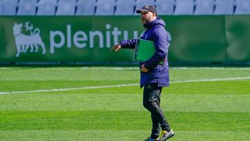 José Alberto, entrenador del Racing, en El Sardinero.