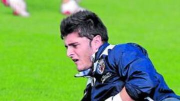 <b>ALEGRÍA. </b>El triunfo ante el Cádiz ha devuelto la sonrisa al meta y al resto de compañeros.