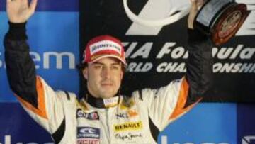 <b>EL SIETE.</b> El español Fernando Alonso lucirá el dorsal número "7" en la carrocería de su monoplaza Renault R 29 según la lista hecha pública hoy por la Federación Internacional de Automovilismo (FIA).