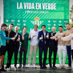 El Betis celebra su tradicional jornada de convivencia navideña