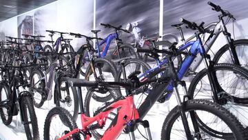 Bicis de BH en los headquarters de la marca vasca.