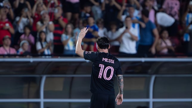 La multa que se deberá pagar por invadir la cancha en búsqueda de Messi en el Olimpia vs Inter Miami