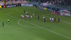 ¡Le regaló medio gol! La precisa asistencia de Meneses en México