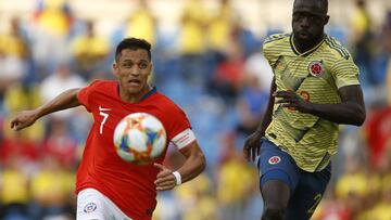 ******COBERTURA ESPECIAL, DISPONIBLE SOLO PARA CLIENTES ESPECIALMENTE ABONADOS*******
 Futbol, Colombia vs Chile.
 Partido amistoso 2019.
 El jugador de la seleccion chilena Alexis Sanchez, izquierda, disputa el balon con Davinson Sanchez de Colombia durante el partido amistoso realizado en el estadio Jose Rico Perez de Alicante, Espana.
 12/10/2019
 Andres Pina/Photosport
 
 Football, Colombia vs Chile.
 Friendly match 2019.
 Chile&#039;s player Alexis Sanchez, left, battles for the ball against Davinson Sanchez of Colombia during the friendly match held at the Jose Rico Perez stadium in Alicante, Spain.
 12/10/2019
 Andres Pina/Photosport