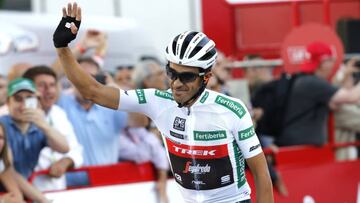 GRA268.-MADRID.-,10/09/2017.- El espa&ntilde;ol del equipo Trek Alberto Contador en su vuelta por la ciudad de Madrid durante la &uacute;ltima etapa de La Vuelta ciclista a Espa&ntilde;a, con salida en Arroyomolinos y llegada a la capital espa&ntilde;ola, y un recorrido de 117,6 kil&oacute;metros. EFE/Javier Liz&oacute;n