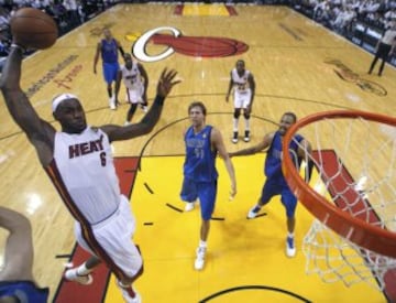 LeBron James con los Heat contra los Dallas Mavericks en 2011.