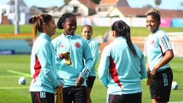 Soccer Football - FIFA Women’s World Cup Australia and New Zealand 2023 - Group H - Colombia Training - Leichhardt Oval, Sydney, Australia - July 29, 2023 Colombia's Linda Caicedo with teammates during training REUTERS/Carl Recine