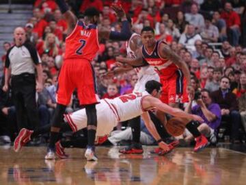 Los Bulls no se rinden: si no fallan en el segundo partido viajarán a la capital con las espadas en todo lo alto.