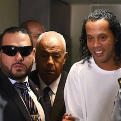 Ronaldinho y su hermano detenidos en Asunción en relación a los pasaportes falsos