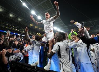 Kroos se despide de la afición en su último partido con el Real Madrid.