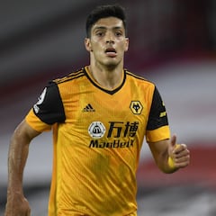 El Wolverhampton resistió la subasta entre Juve y United por Raúl Jiménez