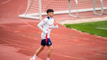 Pedri, en un entrenamiento de la Selección.