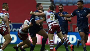 El encientro de Super League entre Dragons Catalans (de azul) y Wigan Warriors se jugará el sábado en el Camp Nou de Barcelona.
