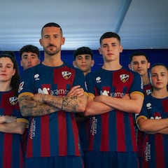 El Huesca presenta su nueva camiseta