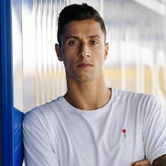 Las Palmas inicia la caza del Málaga, el poderoso líder