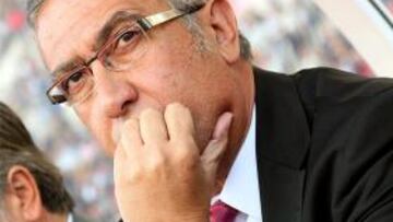 <b>A TRABAJAR.</b> El técnico del Mallorca cree que su equipo no puede relajarse en el partido contra el Murcia.