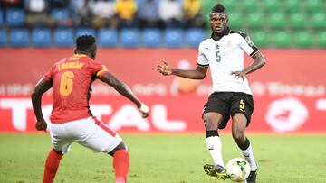 Thomas, el 5 de Ghana, ante Uganda en partido de clasificaci&oacute;n para el Mundial 2018.