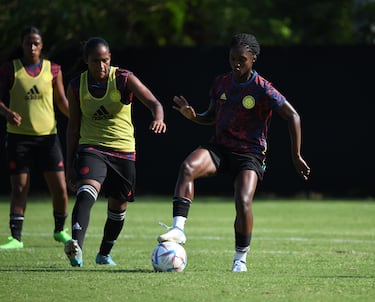 La Selección Colombia Femenina Sub 17 realizó su segunda jornada de entrenamientos en la India antes de su debut en el Mundial. Carlos Paniagua ya tiene el grupo completo.