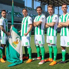 Joaquín y los demás andaluces del Betis le cantan a Andalucía