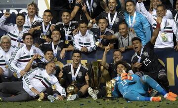 La Selección Mexicana celebrando el título de la Copa Oro 2019.