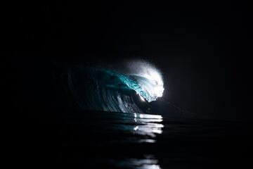 Finalista del Nikon Surf Photo of the Year 2019.