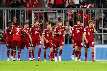 El Bayern M¨²nich aparece como el primer equipo alem¨¢n en la lista. Los de Baviera tienen una de las plantillas m¨¢s competitivas de Europa con Kimmich (90), Goretzka, Gnabry y Davies (70), Lewandowski, San¨¦ y Upamecano (60), Coman (55), Musiala (50) y Lucas (45).