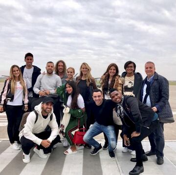 La alfombra roja y los invitados a la boda de Messi y Antonella