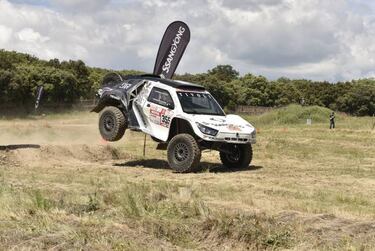 Volando con el SsangYong que ha sorprendido en el Dakar