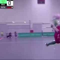 No hay reto imposible para él... los 3 lujos inverosímiles de Ricardinho en el mismo partido