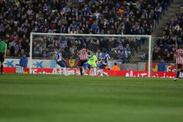 0-1. Aduriz marcó el primer gol.