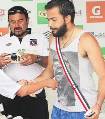 Mathías Vidangossy fue bautizado como 'barba de apostol cuando llegó al Monumental con este look mientras era jugador de Colo Colo. 