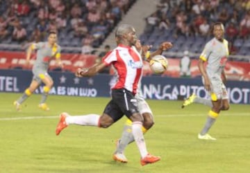 11 de noviembre de 2015
Barranquilla.- Junior y Santa Fe se enfrentaron en el estadio Metropolitano de Barranquilla, en el juego de ida de la final de la Copa Águila 2015. (Colprensa-Jorge Payares)