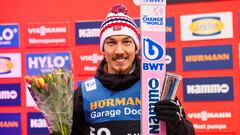 Johann Andre Forfang en el podio de la Copa del Mundo de Saltos de esquí en Oslo.