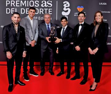 Ilia Topuria, Rodrigo Hernández, Carlos Sainz, Jorge Martín, Primoz Rogrli y Laura Ester, galardonados en los Premios As del Deporte 2024.