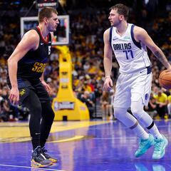 Jokic supera a Doncic en el debut del nuevo torneo de la NBA