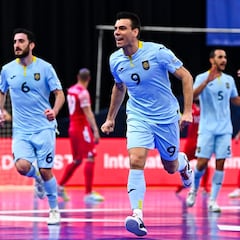 España saca su mejor versión para meterse en cuartos