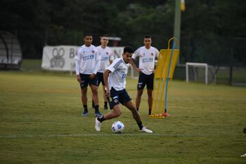 La Selección Colombia entrenó en Atibaia con la mira puesta en el duelo del jueves ante Brasil por Eliminatorias.