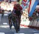 Dumoulin mete 3 segundos a Fabio Aru en el pavés de Ávila