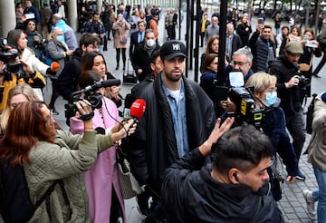 La cantante y el deportista han llegado al Juzgado de Primera Instancia y de Familia número 18 de Barcelona para llegar a un acuerdo por la custodia de sus hijos.