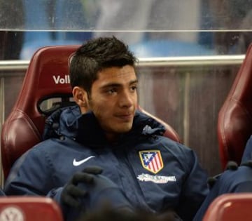 Raúl Jiménez fue elegido uno de los peores fichajes en el último tiempo para el Atlético de Madrid. Sólo anotó un gol y tuvo muchas oportunidades del 'Cholo' Simeone. Finalmente, el mexicano emigró al Benfica para tener más oportunidades.