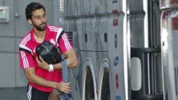 "Es difícil, pero queremos ganar todo; el Barça lo tiene peor"