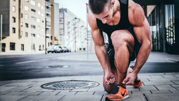 Las zapatillas de running son fundamentales para salir a correr.