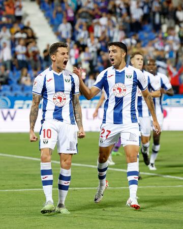 "Métela tú que a mí me da la risa", pareció decir Raba en dos de los tres primeros goles del Leganés ante el Amorebieta. El centrocampista o todocampista fue un incordio total para la defensa vasca. Además, redondeó su noche con un 'golito', el quinto, tras recoger un rechace.