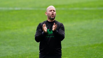 Jos¨¦ Alberto, entrenador del Racing, en El Sardinero.