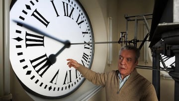 ?Por qu¨¦ el reloj de la Puerta del Sol tiene un IIII en vez de un IV en su esfera? Las teor¨ªas que lo explican