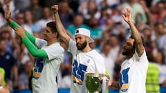 Courtois, Karim Benzema and Marcelo of Real Madrid celebrate with the trophy
