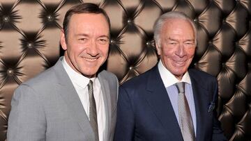 El actor estadounidense Kevin Spacey con el actor canadiense Christopher Plummer en la 13? edici¨®n de los premios Monte Cristo el 15 de abril de 2013.