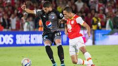 Mat&iacute;as De Los Santos y Anderson Plata durante el juego entre Santa Fe y Millonarios de la Liga &Aacute;guila II-2017